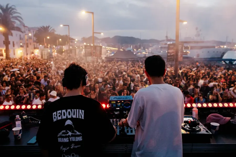 dj2